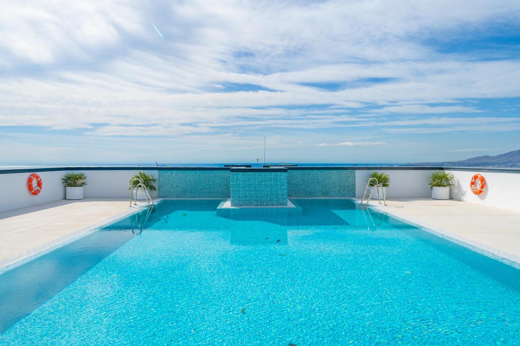 Xpce Urban 4 Malaga Skyline - Free Parking Apartamento Exterior foto