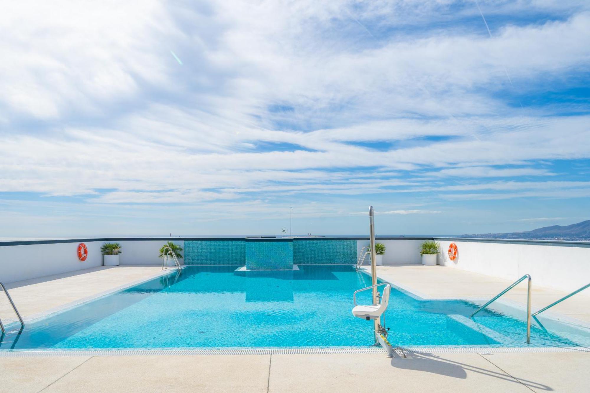 Xpce Urban 4 Malaga Skyline - Free Parking Apartamento Exterior foto